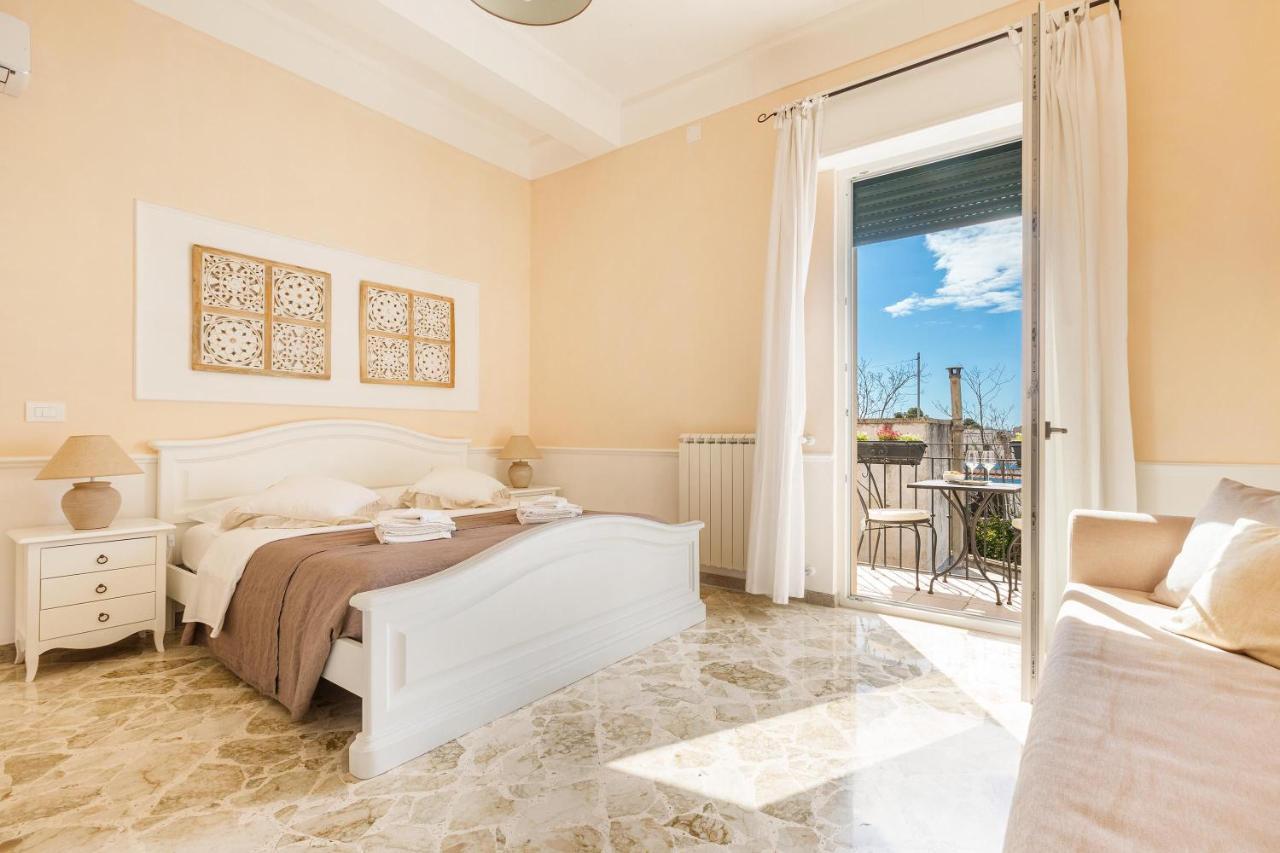 Dimora Le Tre Muse Guesthouse Лечче Екстер'єр фото