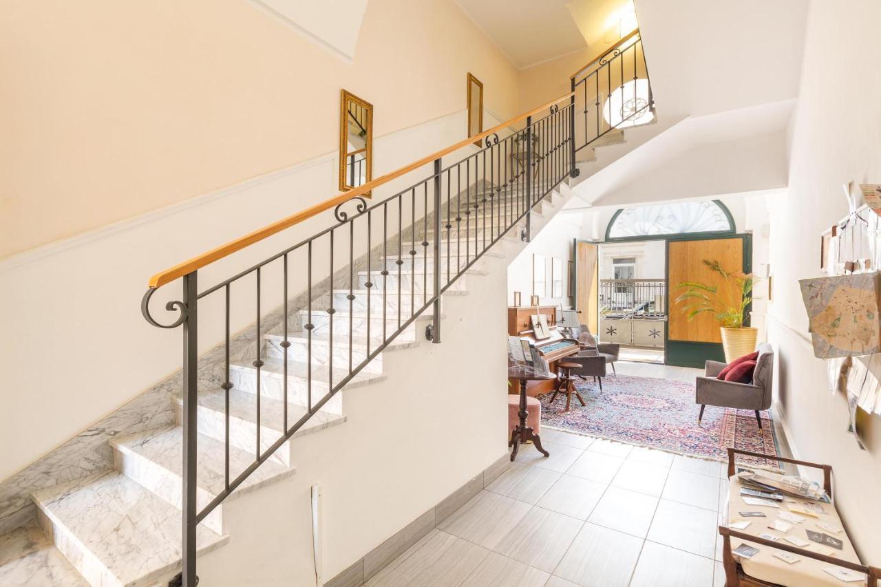 Dimora Le Tre Muse Guesthouse Лечче Екстер'єр фото