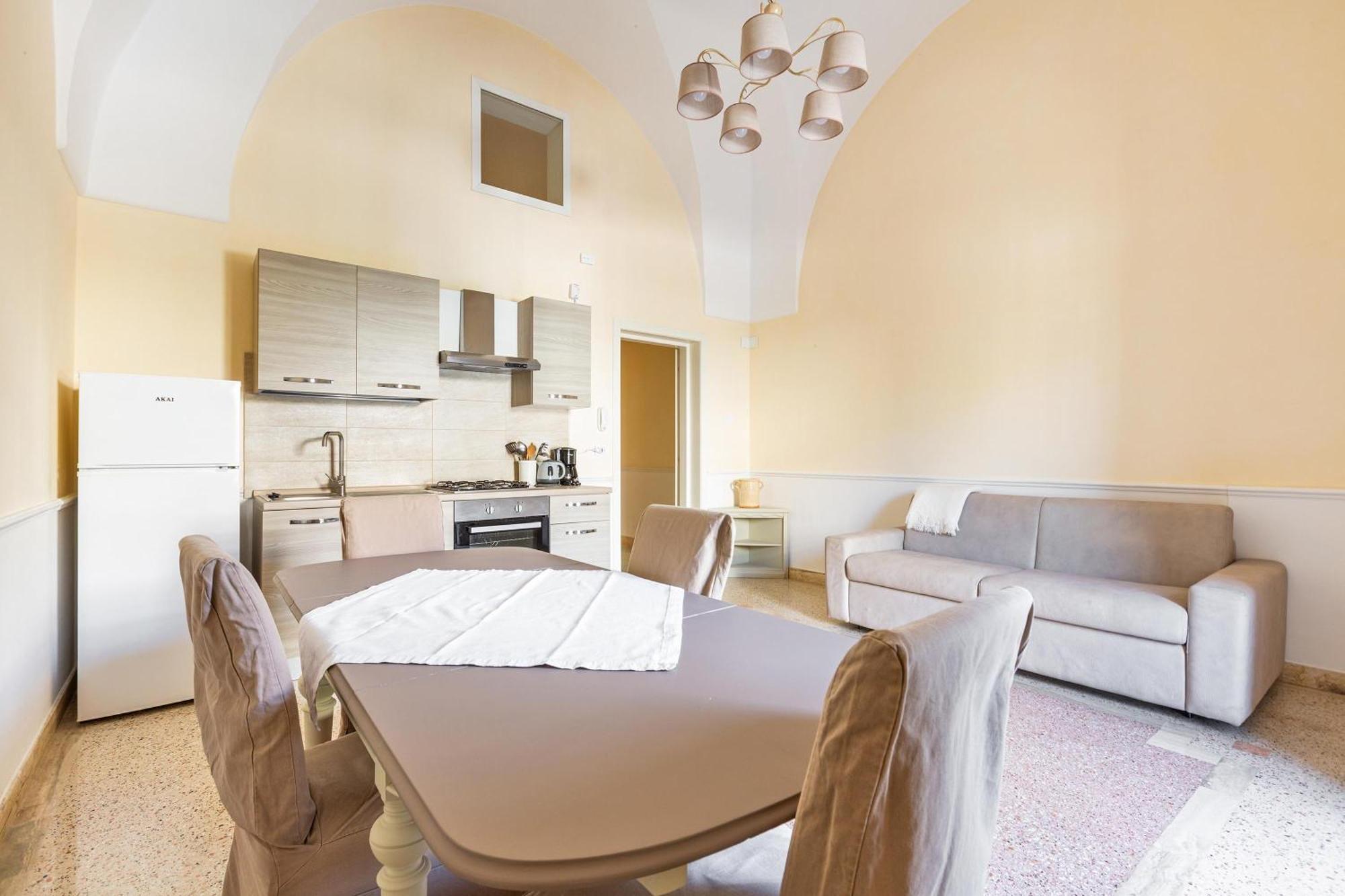 Dimora Le Tre Muse Guesthouse Лечче Екстер'єр фото