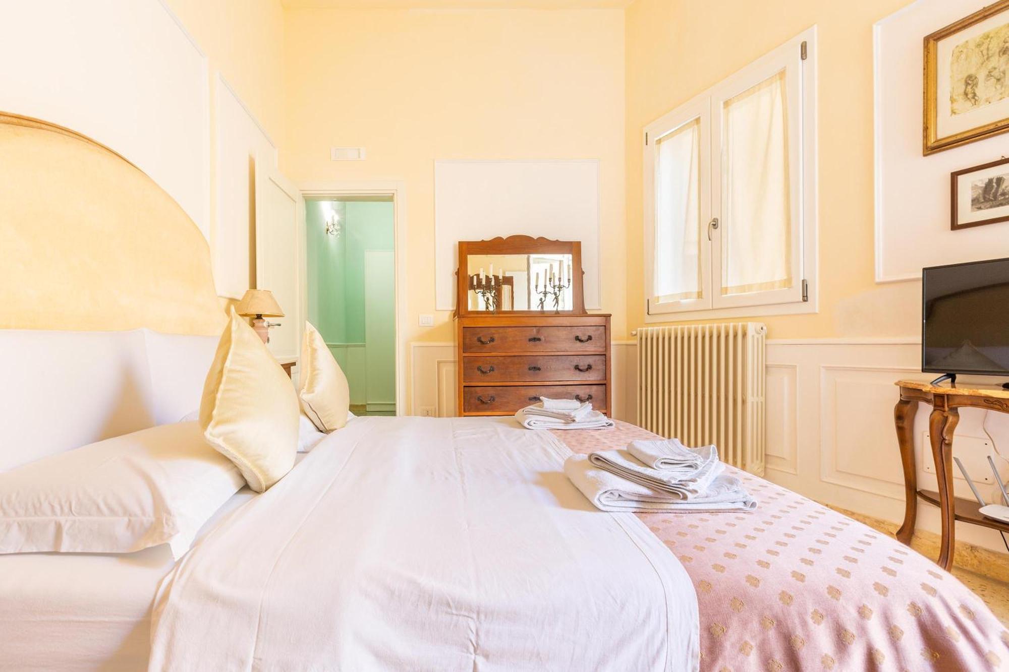 Dimora Le Tre Muse Guesthouse Лечче Екстер'єр фото